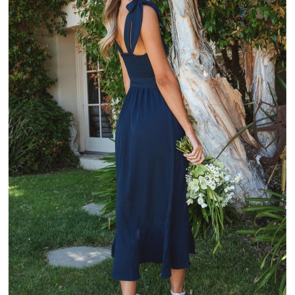 Elegant Navy Blue Midi Dress
